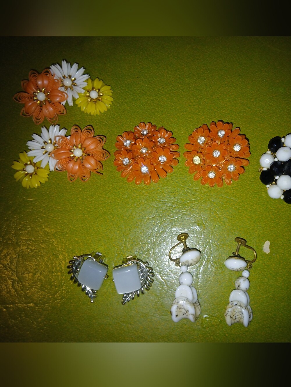 5 Pairs Of Vintage Earrings.